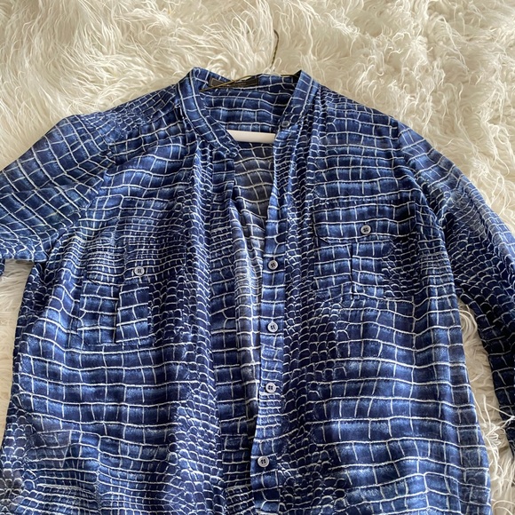 BCBG MaxAzaria Blue Printed Blouse size S - Picture 5 of 9